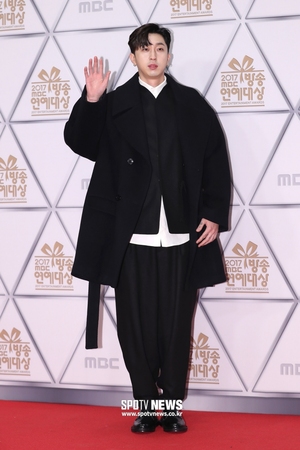 슬리피, RM 1000만원 축의금 또 언급…진과 연락 끊긴 사연 재조명[이슈S]