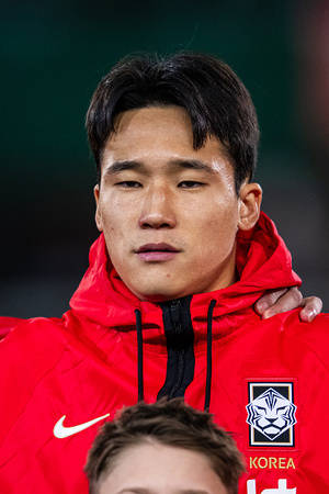 인맥 축구? 쟤를 왜 선발로 쓰는 거야? 모든 비판 잠재운 언성 히어로 의 등장...결국 홍명보의 선택 옳았다