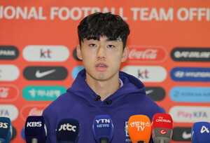 소극적 플레이? 이기혁, 멕시코전 앞두고 비상 경계령...체코전 유일 옐로카드→누적 피해야