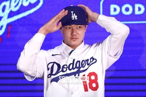 3년째 싱글A 전전→2⅔이닝 10실점… ERA 7.68 경쟁력 없는 다저스 장현석, KBO 돌아와야 하나