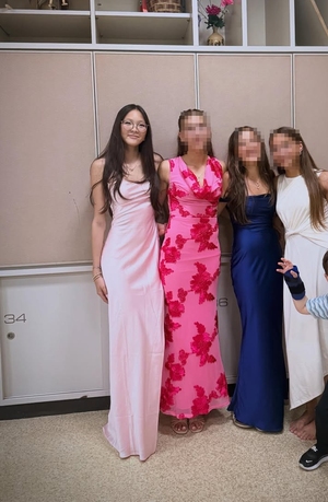 추성훈 딸 추사랑, 15살 모델 자태… 중학교 졸업반 완벽 드레스핏
