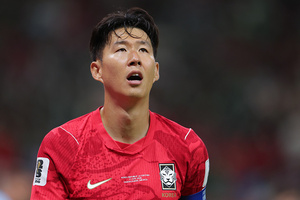 韓 축구 에이스 손흥민 빼는 과감한 결단, 홍명보 감독과 전혀 다르다...호날두 안 뺀 마르티네스 감독 비판 직격탄