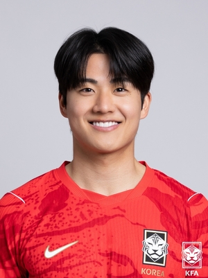 한국 국대 자격없다, 깝죽대지 말고 자진하차해라 부진했다고 거의 범죄자 취급...비난 댓글로 초토화된 설영우 SNS