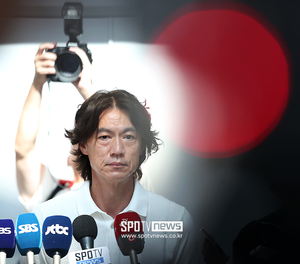 아무도 대한민국을 도와주지 않아, 홍명보 감독 웃는 소식 들린다… 이겨도 탈락 우즈벡 감독 콩고 이길 수 있는 상대