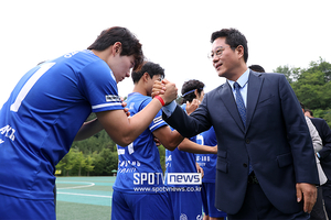 한국 축구 흔들려도…인재 배출 환경 만들기 올인, 대학 축구 수장 박한동 회장의 의지와 몸부림
