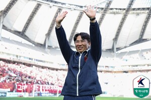 [SPO 현장] 제가 갑자기 3백을 쓰지는 않을 것 김기동 감독, 인터뷰 중 빵 터진 사연은?