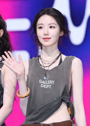 [포토S] 아이들 슈화, 진짜 백옥 피부