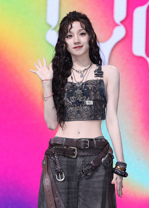 [포토S] 아이들 우기, 잘록한 허리 라인