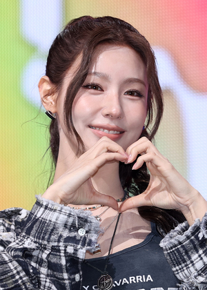 [포토S] 아이들 미연, 클로즈업을 부르는 미모