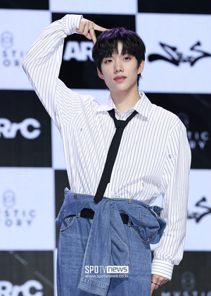 "키즈모델 빼고 다 가능"...22살 前아이돌 새출발 영상, 30만뷰 터졌다[이... - 뉴스 썸네일 이미지