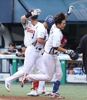 괜히 KBO 드래프트 1라운드 2순위 뽑힌게 아니구나…19세 신재인 예사롭지 않은 홈런, 남부올스타 승리로 이어졌다