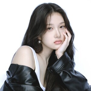 이서연, 재혼 황후 OST 프롬 더 데이 가창…나비에 결심을 노래하다