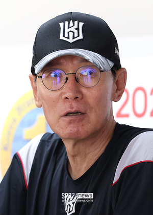 우리는 하면 좋지 이강철 감독 파안대소, AI 예상 KT가 3승합니다 초과 달성이 보인다